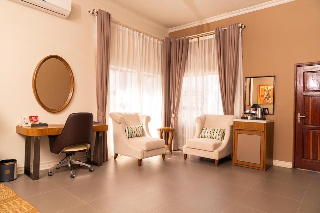 Ezulwini Villa Hotel Harare Exterior photo