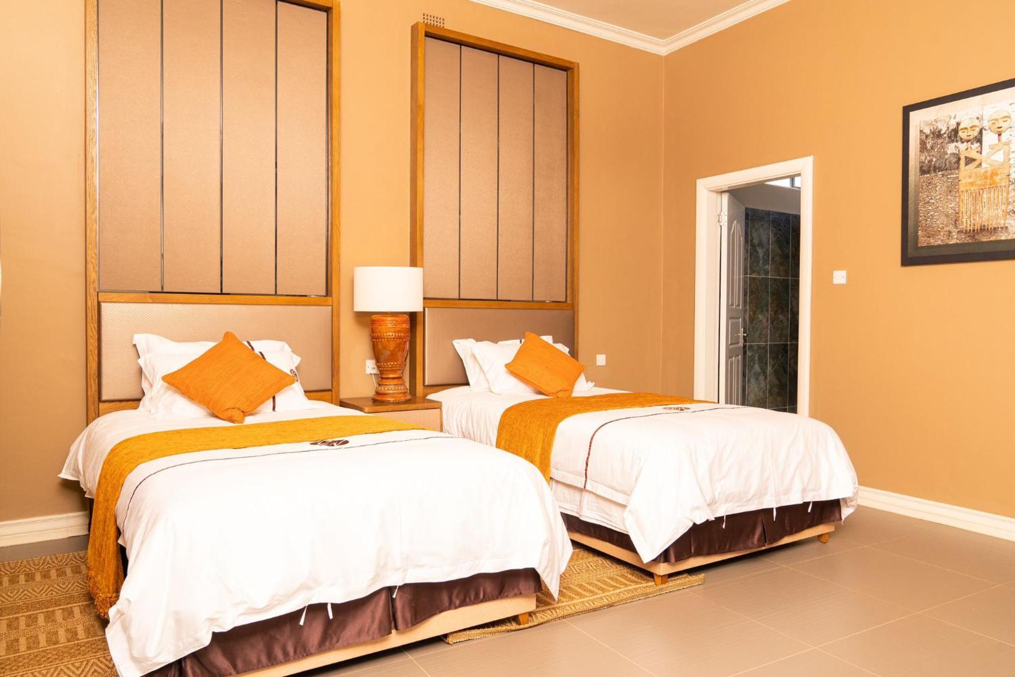 Ezulwini Villa Hotel Harare Exterior photo